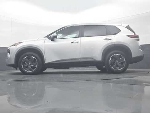 Used 2025 Nissan Rogue SV AWD/4WD image 28