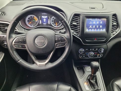 Used 2019 Jeep Cherokee Latitude Plus image 22