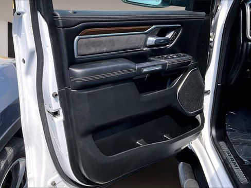 Used 2021 RAM 1500 Laramie AWD/4WD image 19