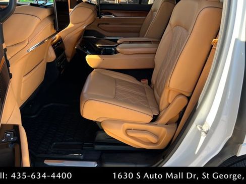 Used 2022 Jeep Grand Wagoneer Series III w/ Rear Seat Video Group 1 image 21