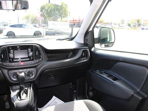 Used 2021 RAM ProMaster City Tradesman FWD image 13