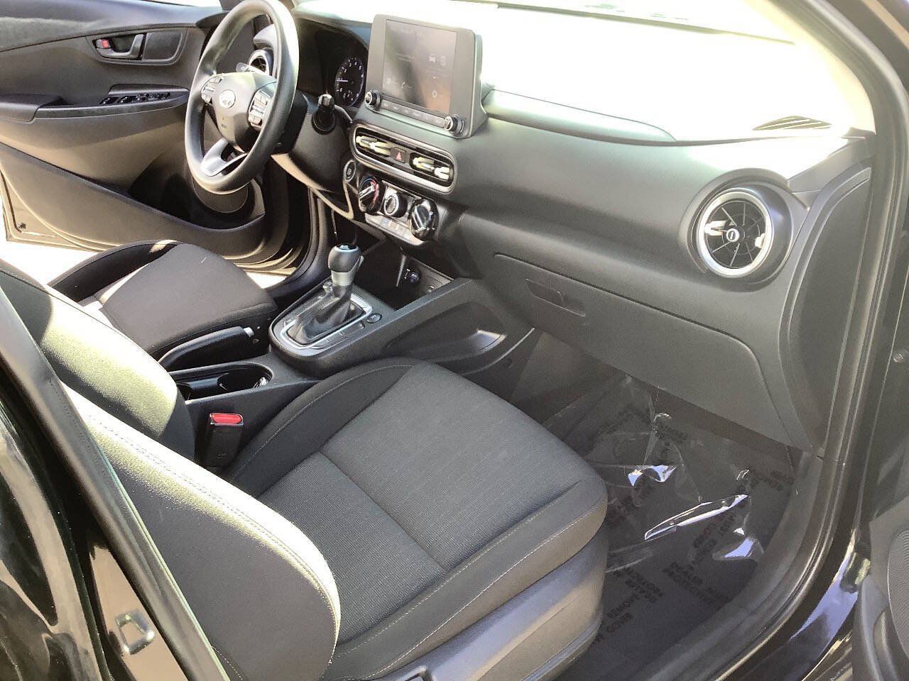 Used 2022 Hyundai Kona SEL AWD/4WD image 31