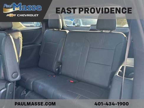 Used 2023 Chevrolet Traverse RS image 19