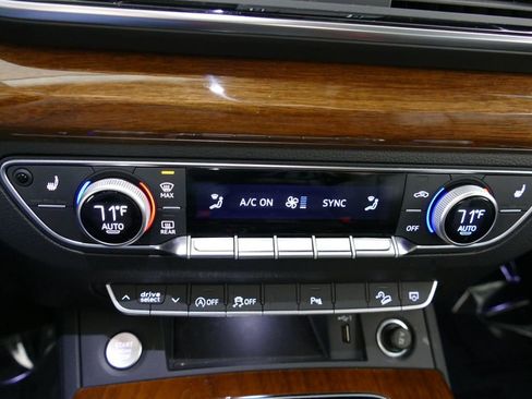 Used 2023 Audi Q5 2.0T Premium w/ Convenience Package image 15