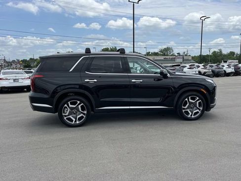 Used 2023 Hyundai Palisade SEL w/ Premium Package FWD image 4