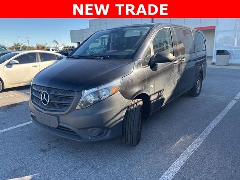 Used 2019 Mercedes-Benz Metris Passenger image 3
