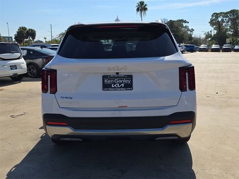 New 2026 Kia Sorento S image 7