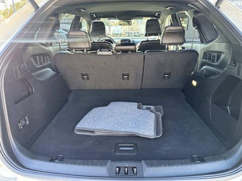 Used 2023 Ford Edge ST-Line image 8