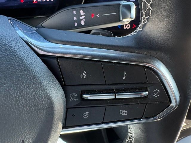 Used 2025 Chevrolet Traverse LT AWD/4WD image 25