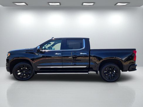 Used 2022 Chevrolet Silverado 1500 High Country w/ High Country Premium Package AWD/4WD image 7