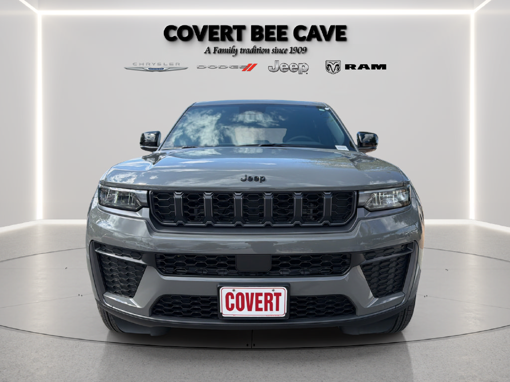 New 2027 Jeep Grand Cherokee Altitude RWD image 2