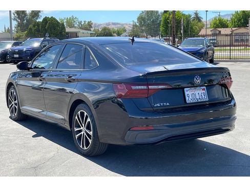 Used 2023 Volkswagen Jetta Sport FWD image 4