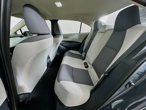 Used 2025 Toyota Corolla LE image 27