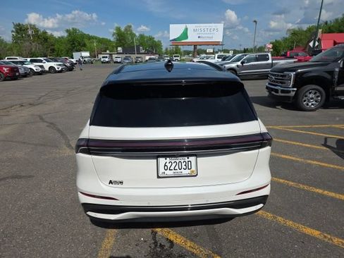 Used 2025 Lincoln Nautilus Black Label w/ Jet Appearance Package AWD/4WD image 6