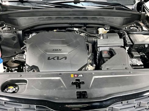 Used 2022 Kia Telluride SX w/ SX Prestige Package image 12