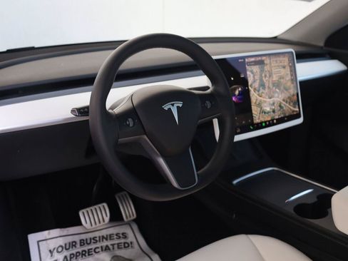 Used 2022 Tesla Model Y Performance AWD/4WD image 13