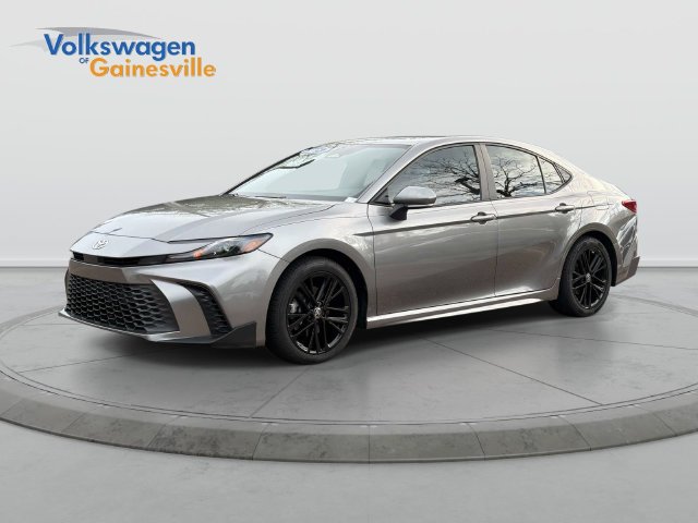 Used 2025 Toyota Camry SE w/ Convenience Package FWD image 8