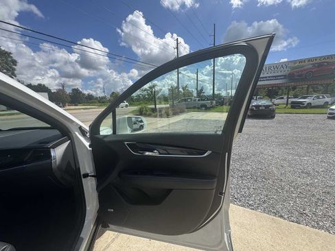 Used 2020 Cadillac XT6 Premium Luxury FWD image 28