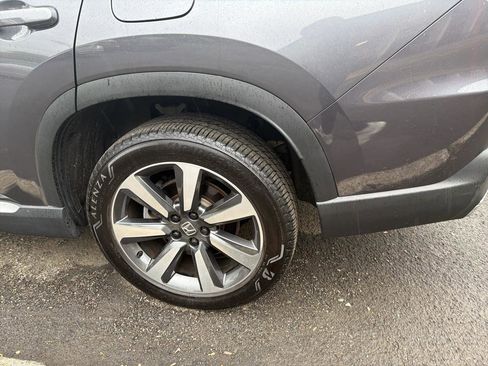 Used 2025 Honda Pilot Touring image 15