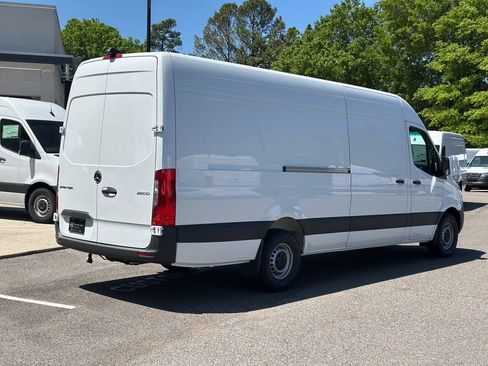 New 2025 Mercedes-Benz Sprinter 2500 image 10