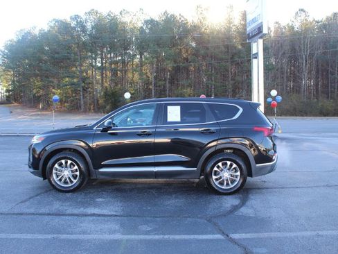 Used 2020 Hyundai Santa Fe SE image 9