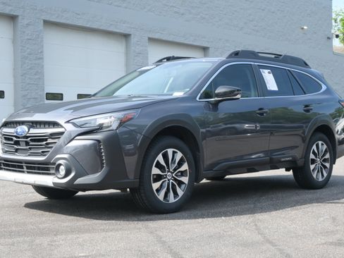 Used 2023 Subaru Outback Limited AWD/4WD image 5