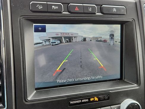 Used 2021 Ford Expedition Limited image 11