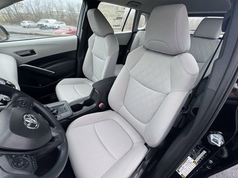 New 2026 Toyota Corolla Cross L image 10