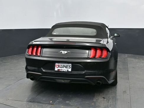 Used 2023 Ford Mustang Premium image 2