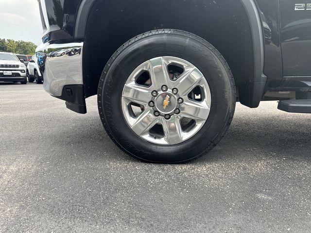 Used 2022 Chevrolet Silverado 2500 LTZ w/ LTZ Plus Package AWD/4WD image 5