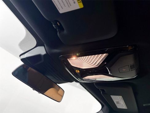 Used 2025 BMW X5 xDrive40i w/ M Sport Package image 11