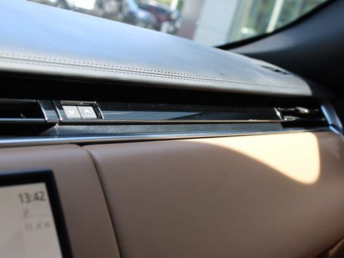 Used 2024 Land Rover Range Rover Autobiography AWD/4WD image 26