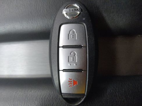 Used 2019 Nissan Murano S image 32