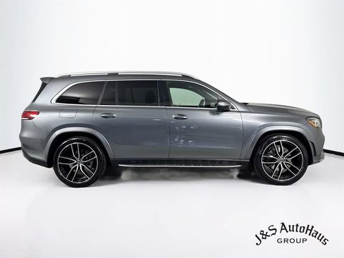 Used 2023 Mercedes-Benz GLS 450 4MATIC w/ AMG Line Exterior image 8