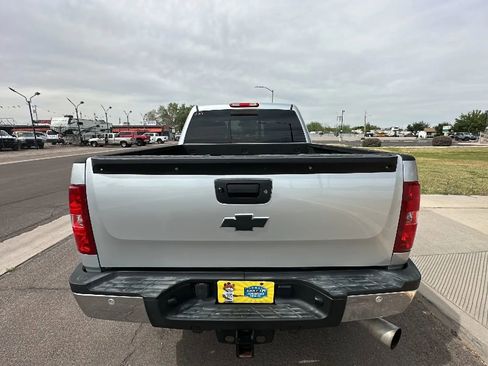 Used 2011 Chevrolet Silverado 2500 LT w/ Interior Plus Package image 3