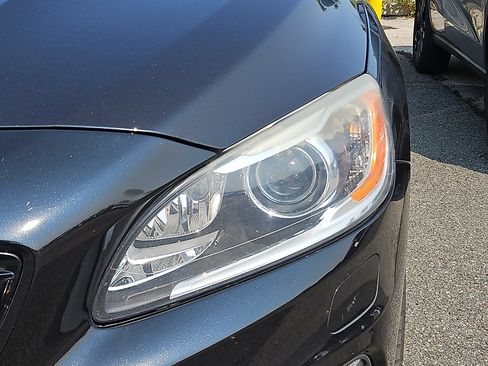 Used 2018 Volvo S60 T5 Dynamic w/ Vision Package FWD image 5