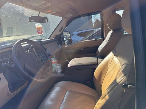 Used 2015 Ford F350 Lariat w/ Chrome Package image 3