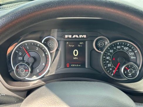 Used 2023 RAM 2500 Big Horn w/ Cold Weather Group AWD/4WD image 28