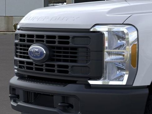 New 2026 Ford F250 4x4 Crew Cab Super Duty image 17