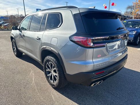 Used 2024 GMC Acadia AT4 w/ Luxury Package image 5