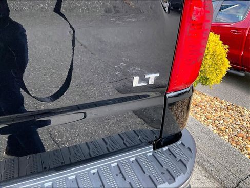 Used 2023 Chevrolet Silverado 1500 LT image 27