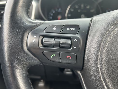 Used 2016 Kia Sorento SX image 13