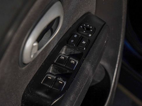 Used 2018 Kia Soul + image 23