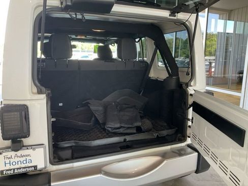 Used 2017 Jeep Wrangler Unlimited Sahara w/ Trailer Tow Group AWD/4WD image 13