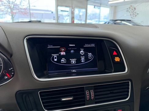 Used 2017 Audi Q5 2.0T Premium Plus w/ Technology Package image 25