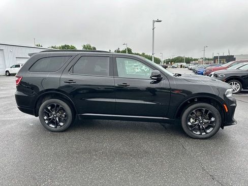 Used 2025 Dodge Durango GT AWD/4WD image 4