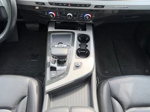Used 2019 Audi Q7 2.0T Premium w/ Cold Weather Package AWD/4WD image 22