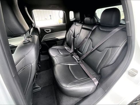 Used 2025 Jeep Compass Limited AWD/4WD image 20