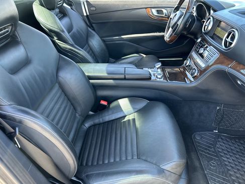 Used 2013 Mercedes-Benz SL 550 image 11
