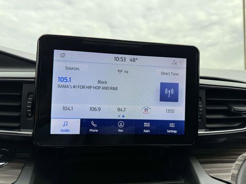 Used 2020 Ford Explorer Limited image 19